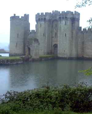 bodiamcastle1.jpg (9210 Byte)