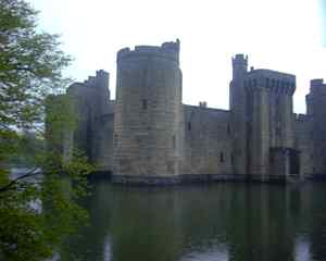 bodiamcastle2.jpg (5881 Byte)