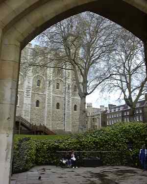 londontower2.jpg (17128 Byte)