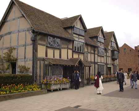 stratfordshakespearegeburtshaus.jpg (16267 Byte)