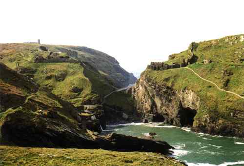 tintagel2.jpg (18521 Byte)