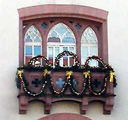 rathaus-ostern-2001-3.jpg (10082 Byte)